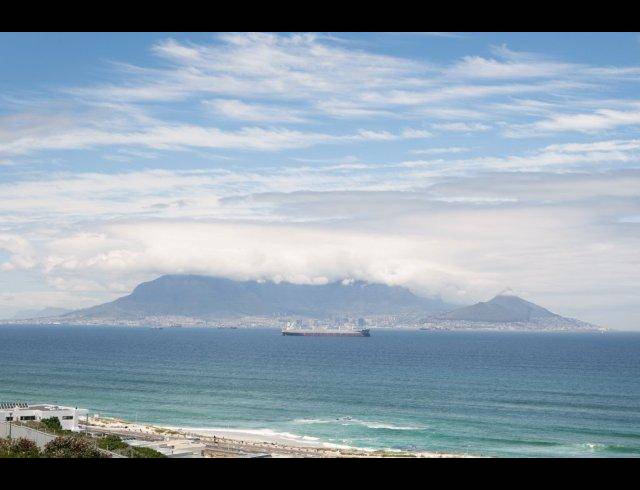 7 BEDROOM HOUSE FOR SALE IN BLOUBERGSTRAND